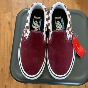 New Vans, size 7 mens/size 8.5 womens